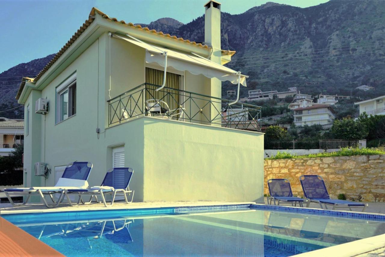 Semiramis Suites With Pool Каламата Экстерьер фото