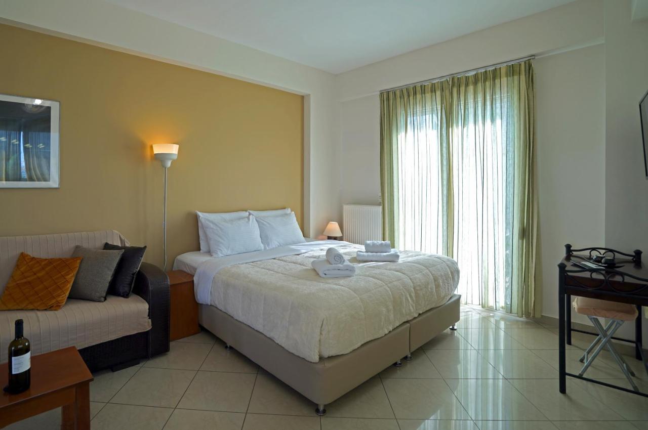 Semiramis Suites With Pool Каламата Экстерьер фото