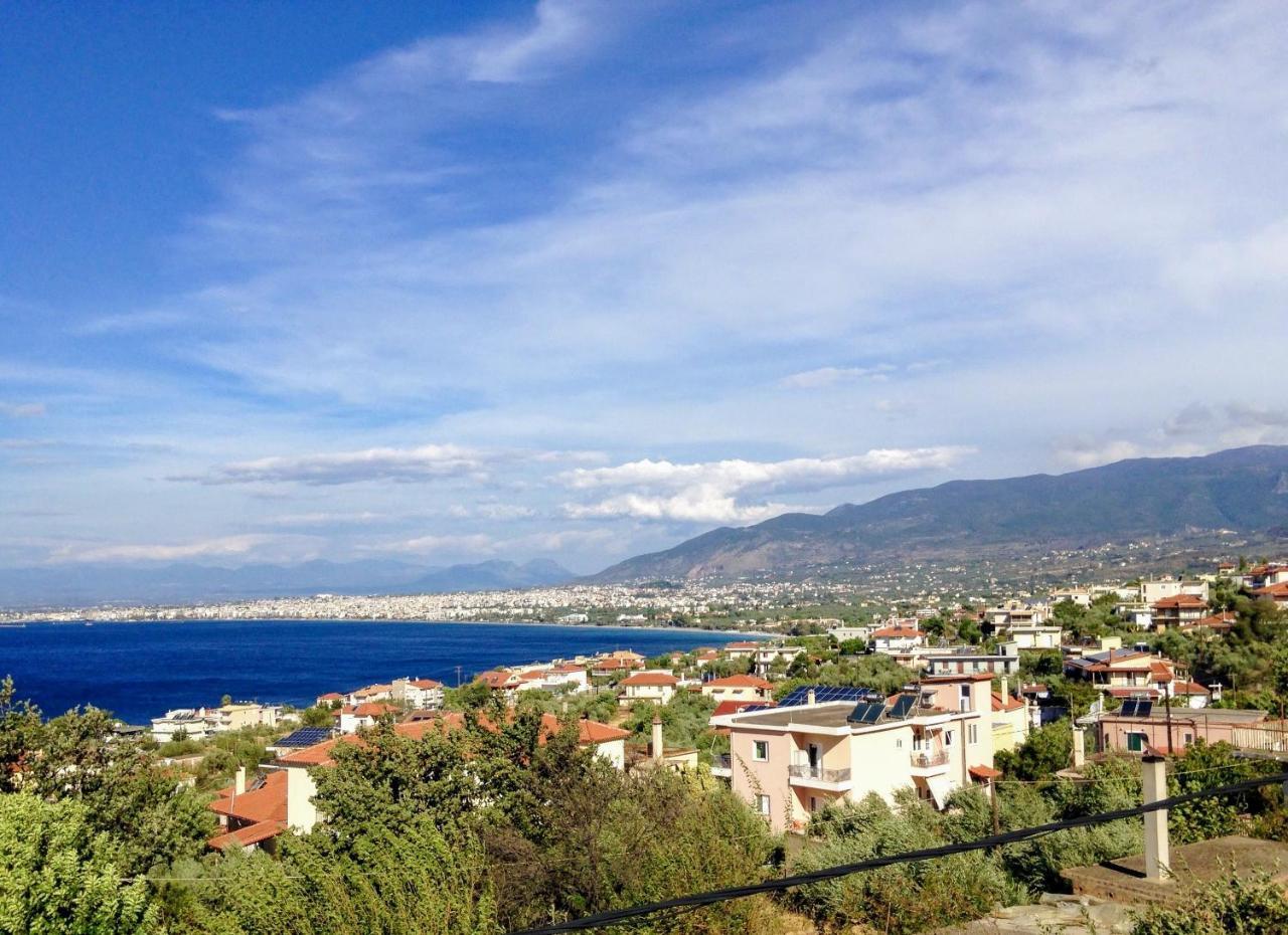 Semiramis Suites With Pool Каламата Экстерьер фото